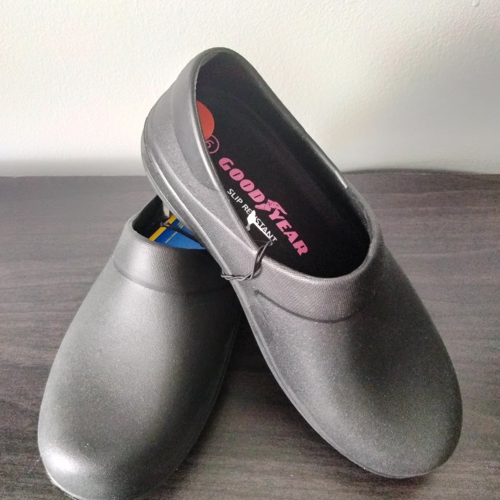 Goodyear Size 6 Black Slip-Resistant Work Shoes